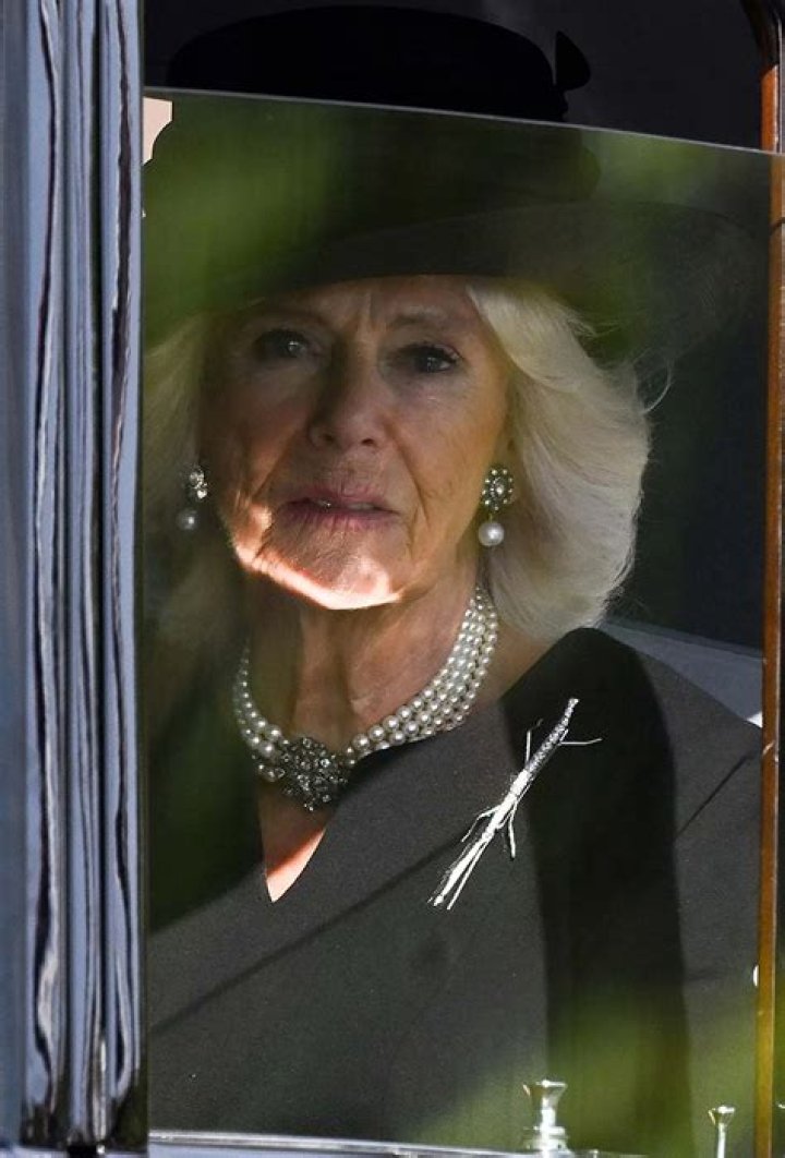 Can I wear pearls to a funeral?