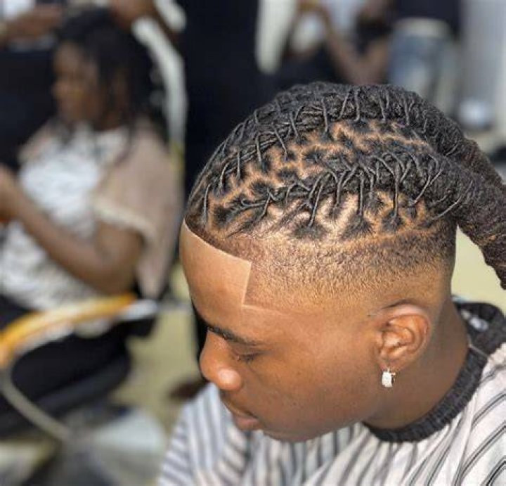 Do dreads pull on your scalp?