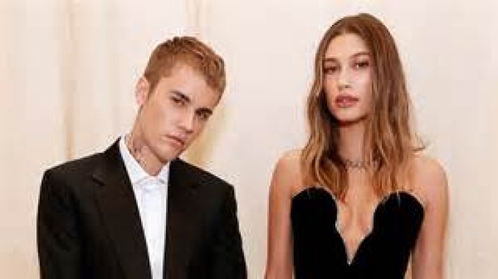 Does Justin Bieber's mom like Hailey Baldwin?