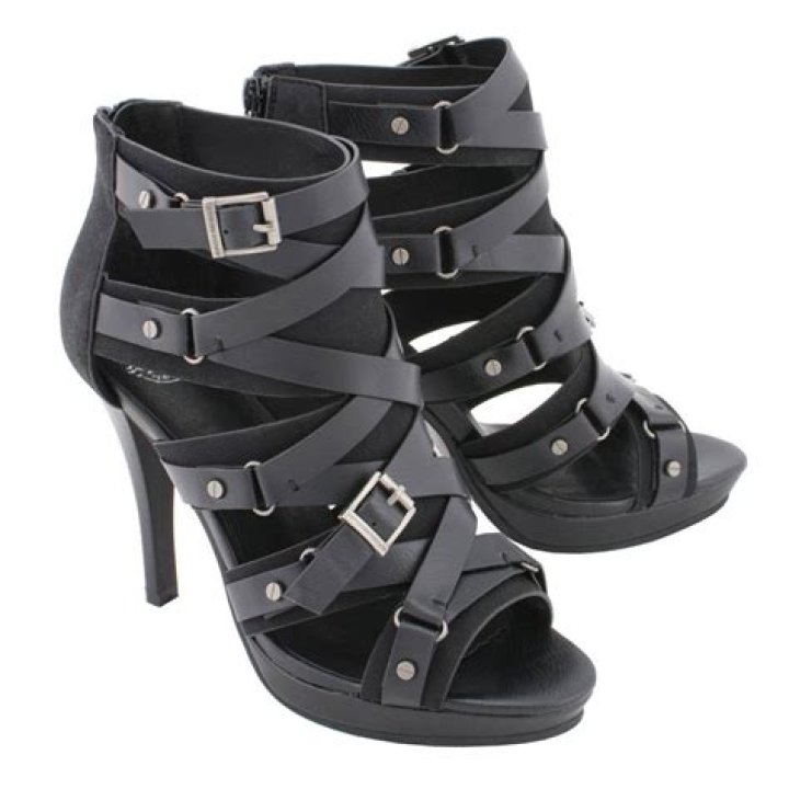 Does Milwaukee own stiletto?