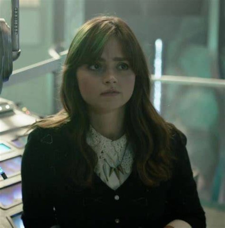 Does the Dr love Clara?