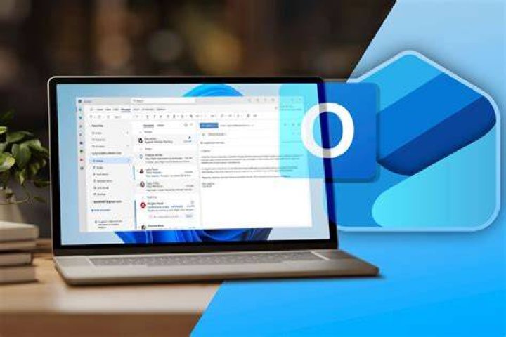 How do I make Outlook stay open?