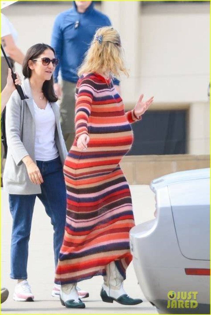 Was Elle Fanning pregnant during filming?