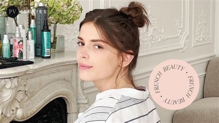 What is the French girl look?