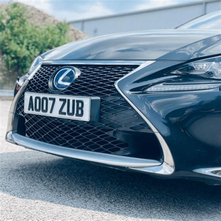 What letters are not allowed on license plates in UK?